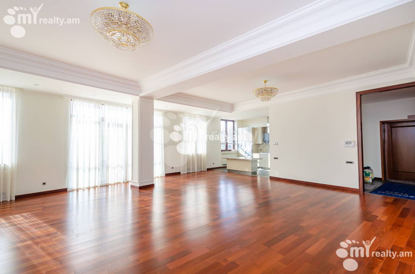 4 bedroom apartment for rent Moskovyan St, Center Yerevan, 153412