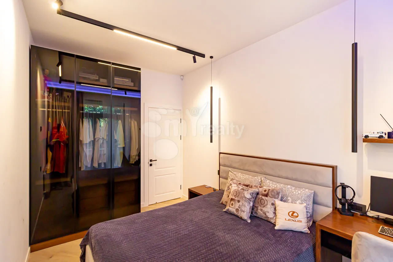 5 bedroom apartment for sale V.Papazyan St, Arabkir Yerevan, 158511