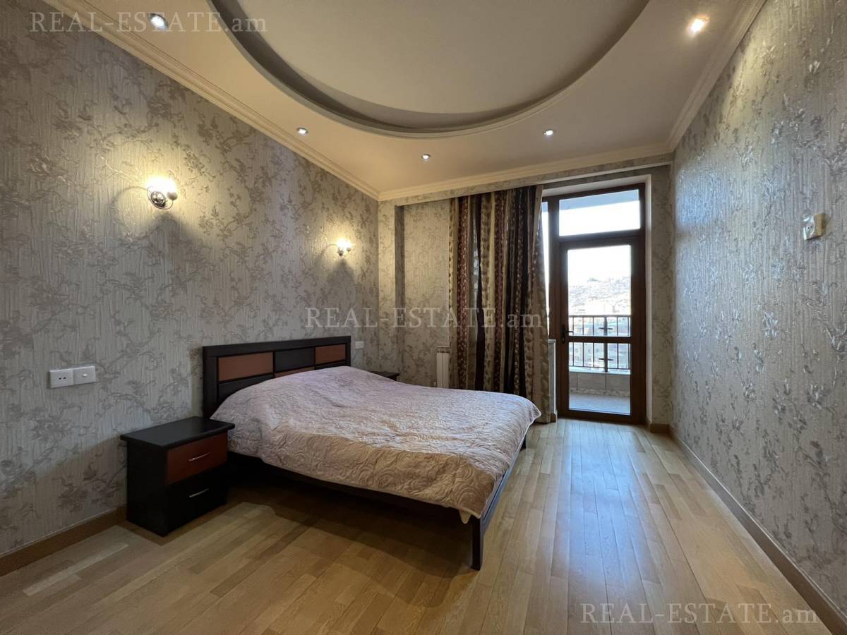 3 bedroom apartment for rent Sayat-Nova Ave, Center Yerevan, 126506