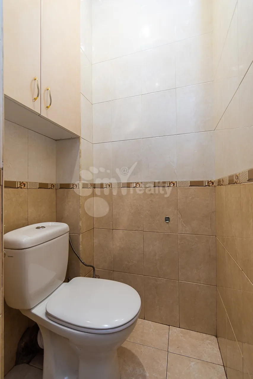 4 bedroom apartment for rent Mashtots Ave, Center Yerevan, 160196