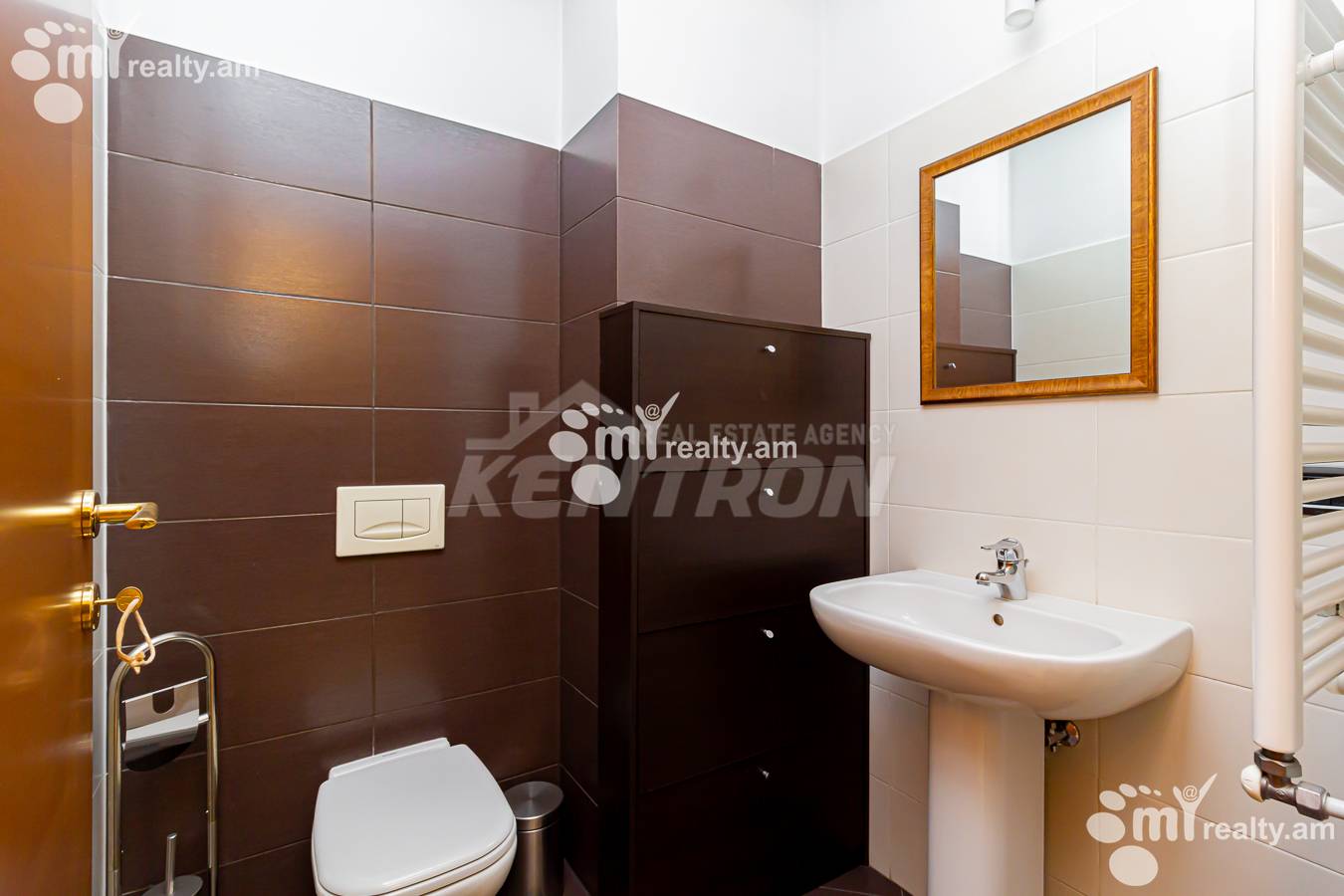 3 bedroom apartment for rent Vazgen Sargsyan St, Center Yerevan, 153246