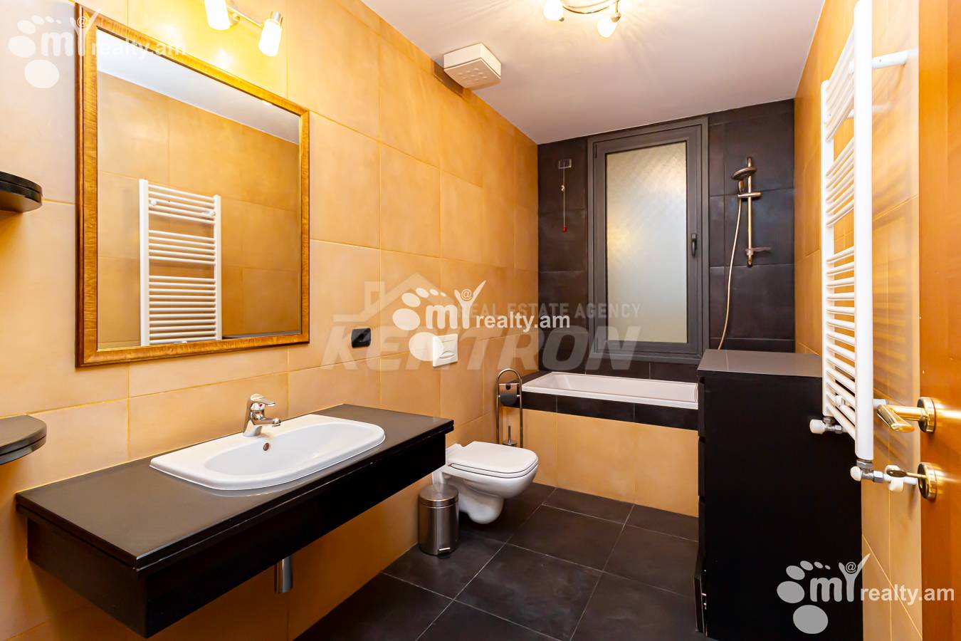 3 bedroom apartment for rent Vazgen Sargsyan St, Center Yerevan, 153246
