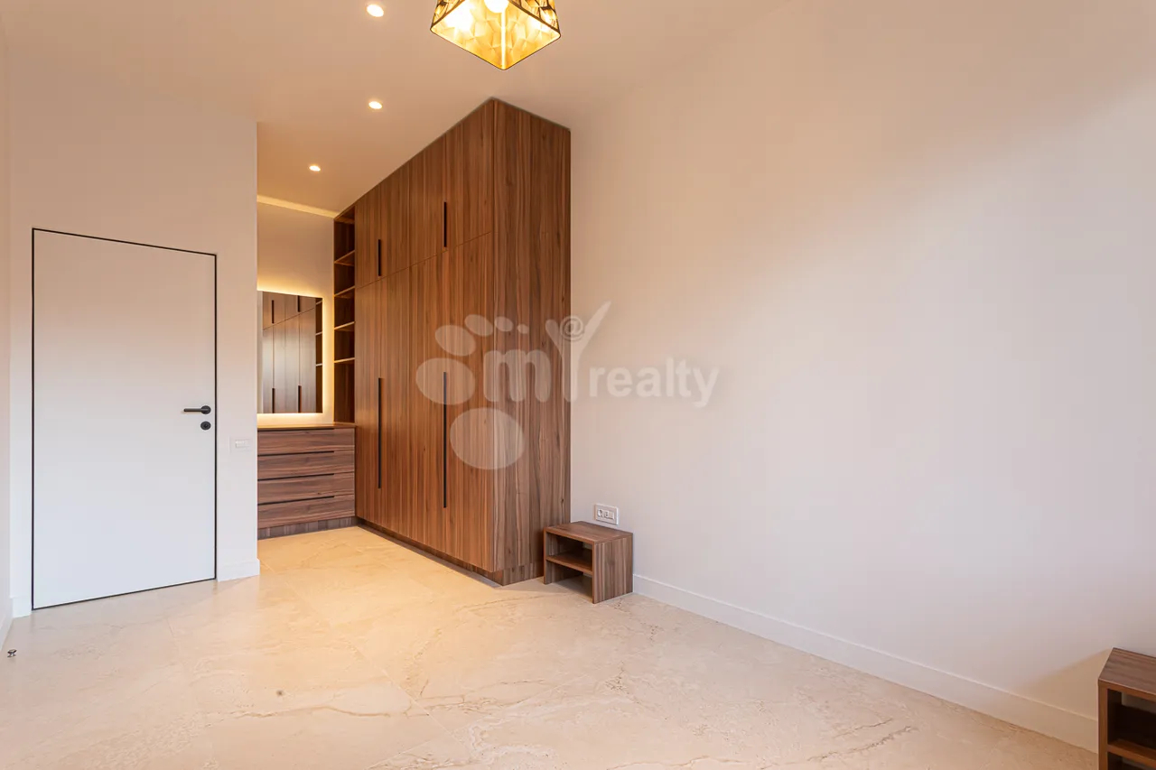 3 bedroom apartment for sale خیابان شینارارنِر, آچاپنیاک ایروان, 158408