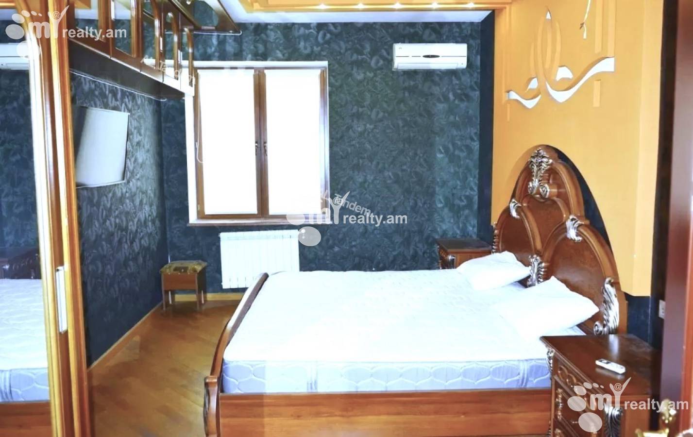 Купить 4 комнатную квартиру Саят-Нова пр, Центр Ереван, 125725