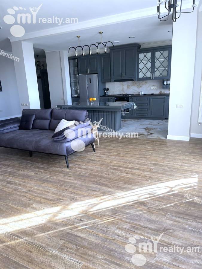 4 bedroom apartment for rent خیابان آنتارایین, مرکز شهر ایروان, 152377