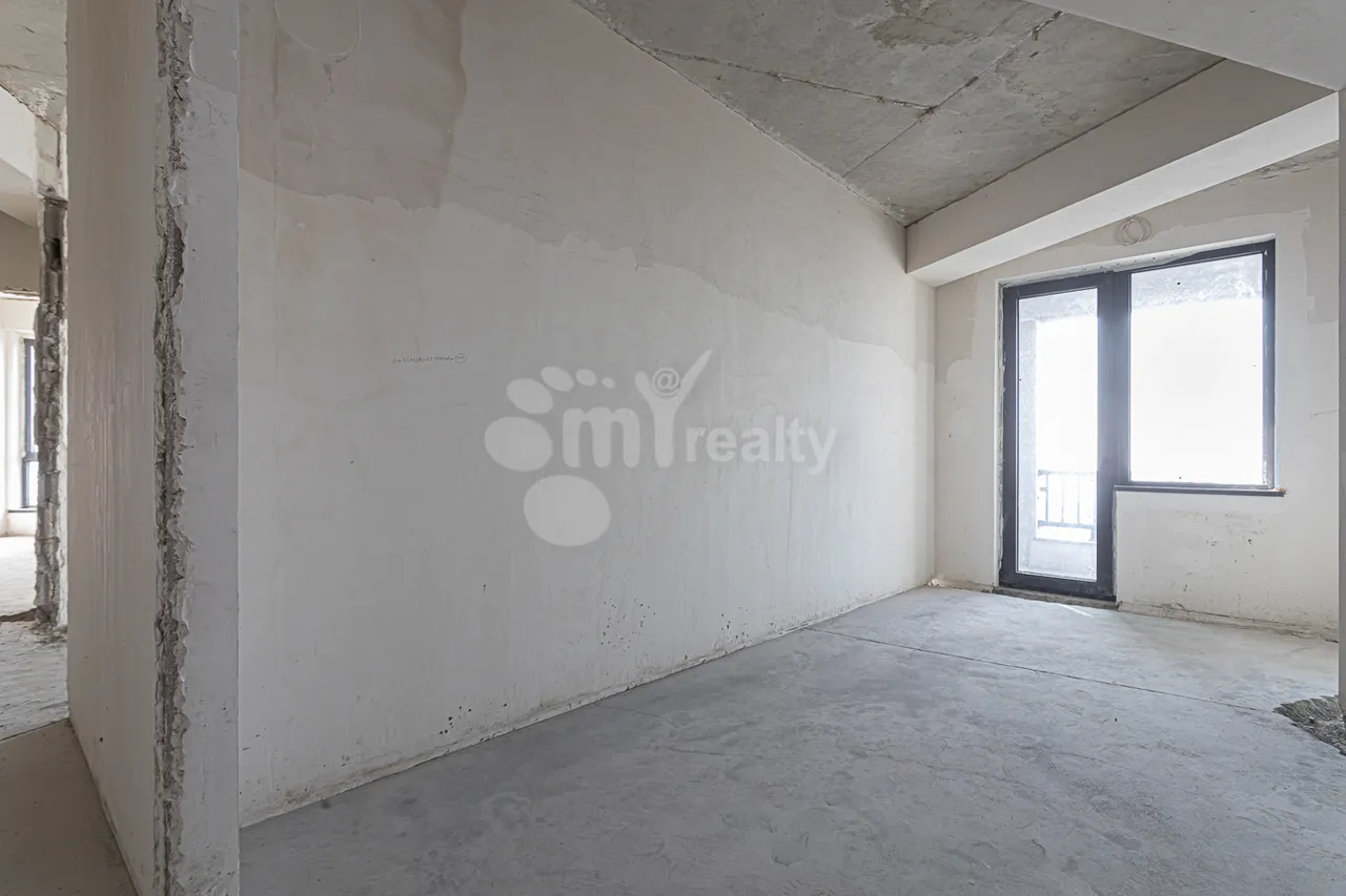 3 bedroom apartment for sale Antarayin St, Center Yerevan, 157901