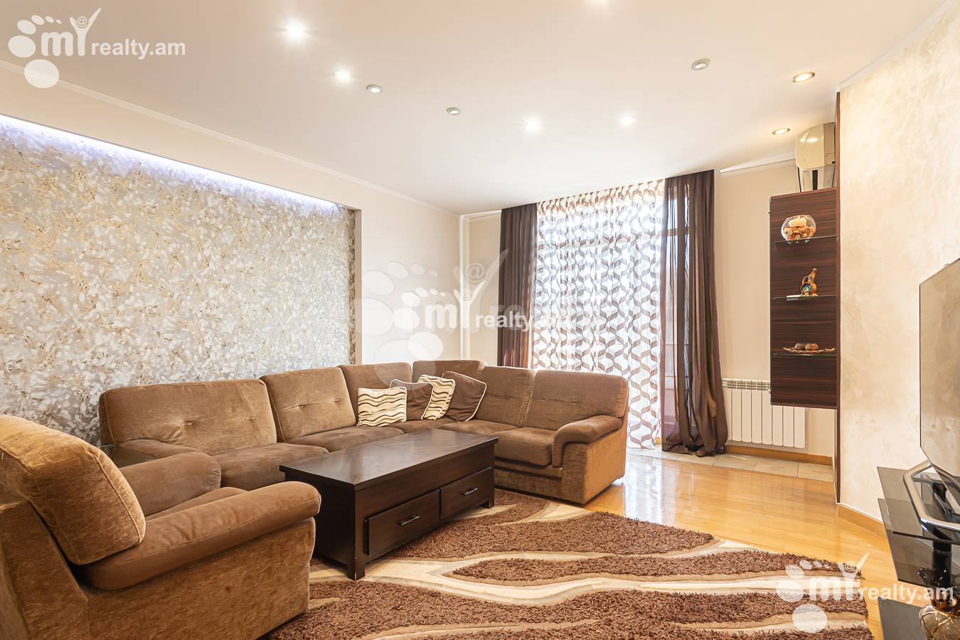 3 bedroom apartment for rent خیابان د. دِمیرچیان, مرکز شهر ایروان, 156842