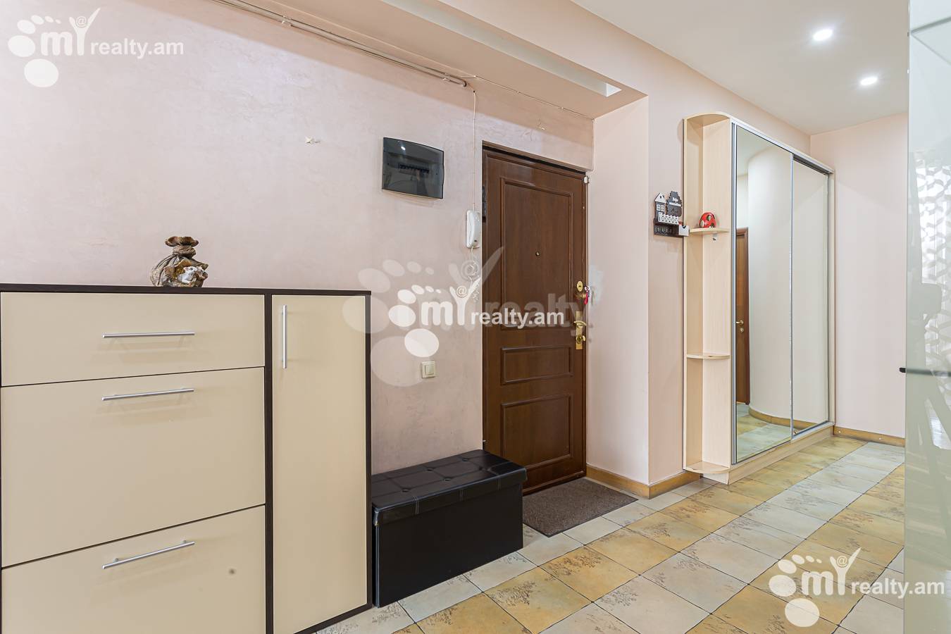 3 bedroom apartment for rent خیابان د. دِمیرچیان, مرکز شهر ایروان, 156842