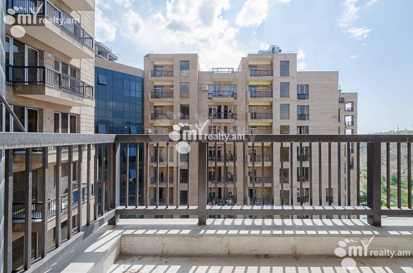 3 bedroom apartment for sale Paronyan St, Center Yerevan, 146397