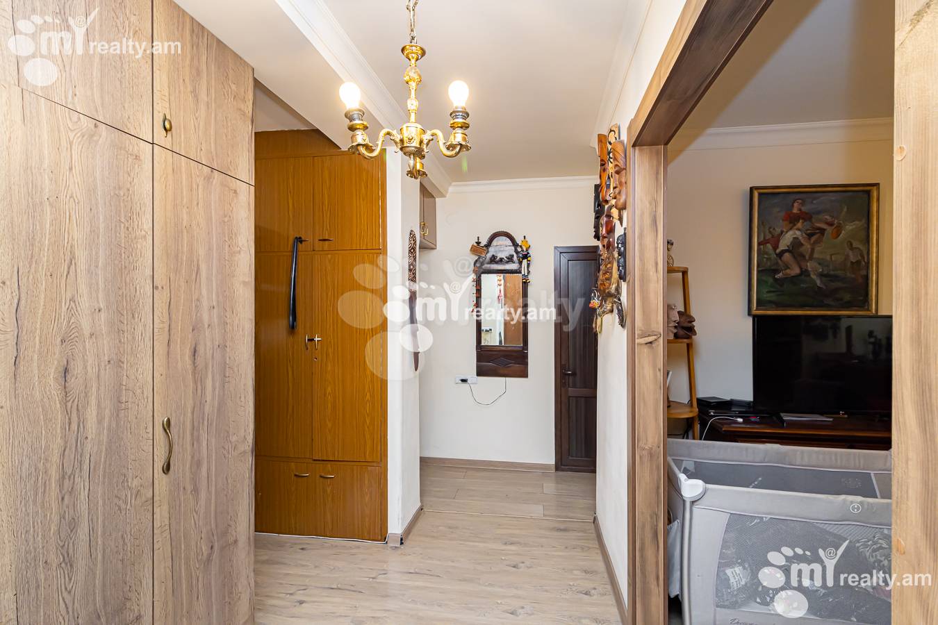 Купить 3 комнатную квартиру Амирян ул, Центр Ереван, 154203