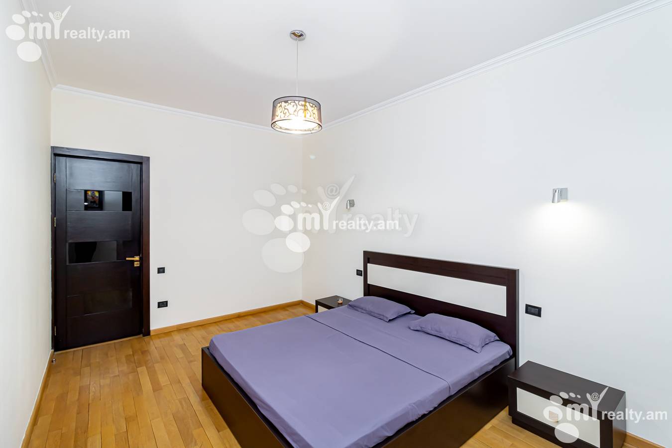 3 սենյականոց բնակարան  Մաշտոցի պող, Կենտրոն Երևան, 153759