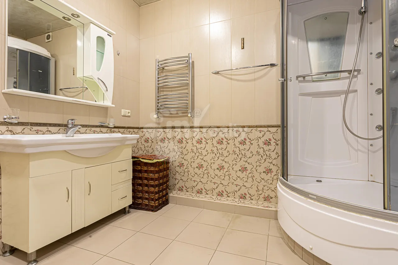 Снять 3 комнатную квартиру Амирян ул, Центр Ереван, 158205