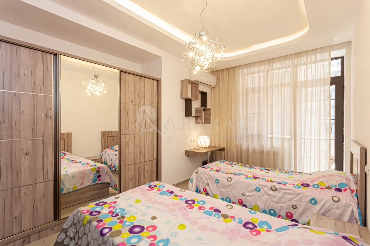 3 bedroom apartment for rent خیابان ابوویان, مرکز شهر ایروان, 158978