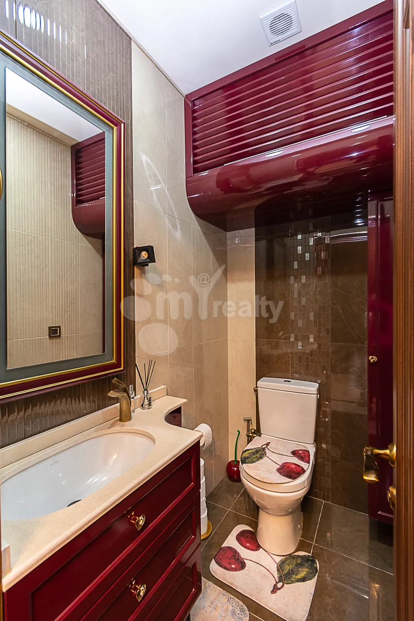 3 bedroom apartment for rent rue d'Amiryan, Center Yerevan, 161369