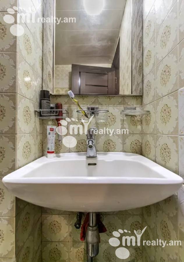 3 bedroom apartment for sale Charents St, Center Yerevan, 156486