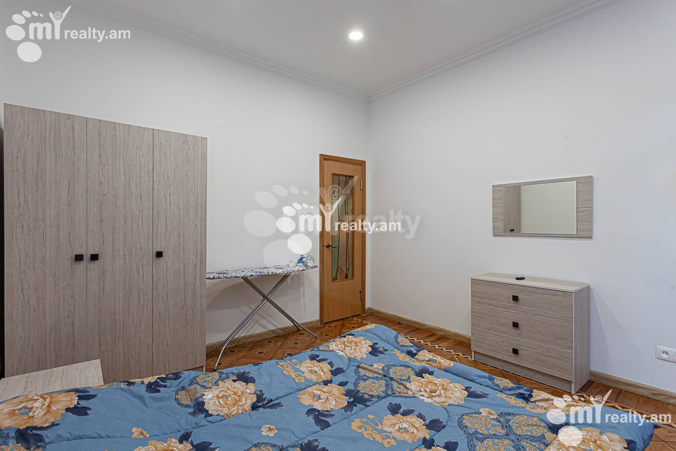4 bedroom apartment for rent Mashtots Ave, Center Yerevan, 154255