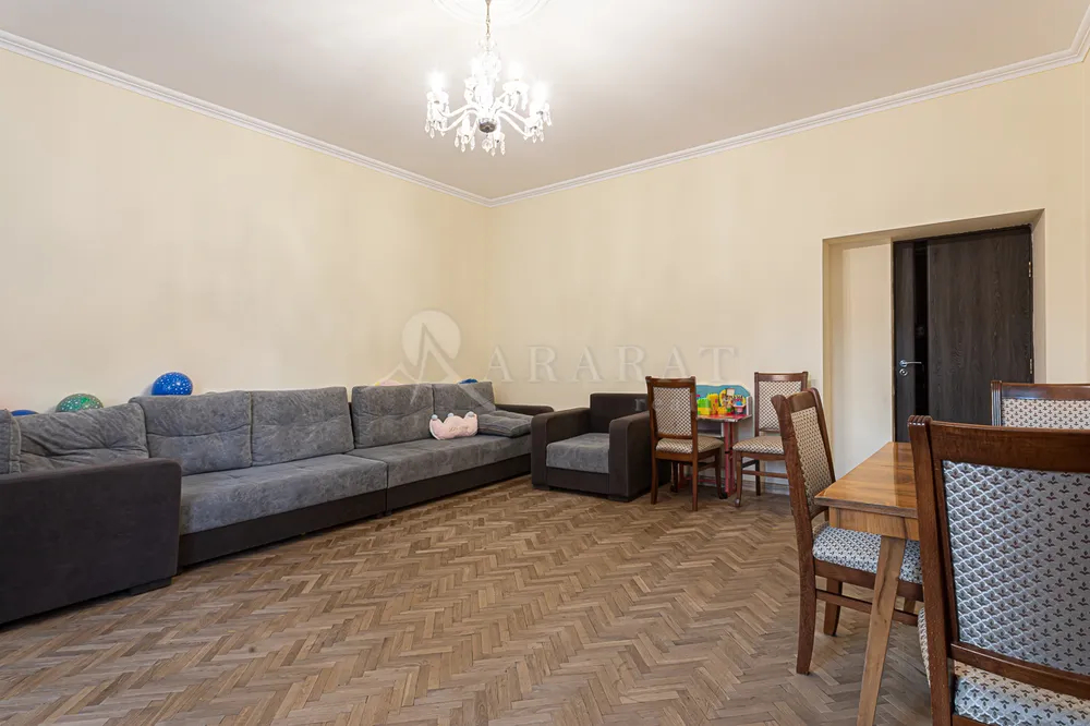 2-senyakanoc-bnakaran-vacharq-Yerevan-Center