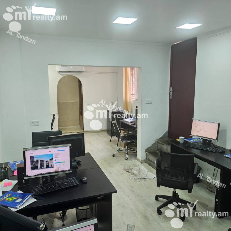 Commercial property for rent rue d'Abovyan, Center Yerevan, 134690