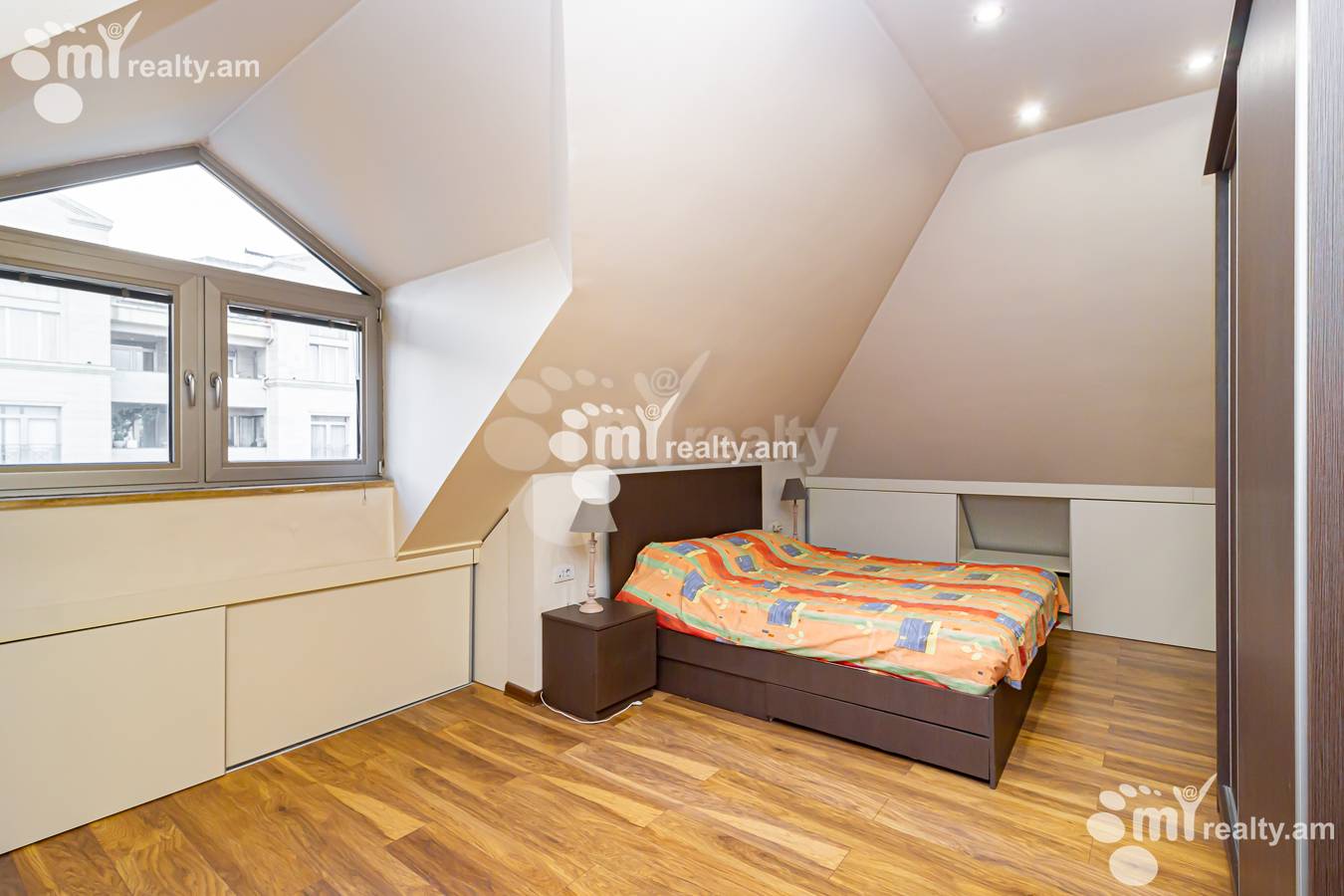 3 bedroom apartment for sale Antarayin St, Center Yerevan, 153227