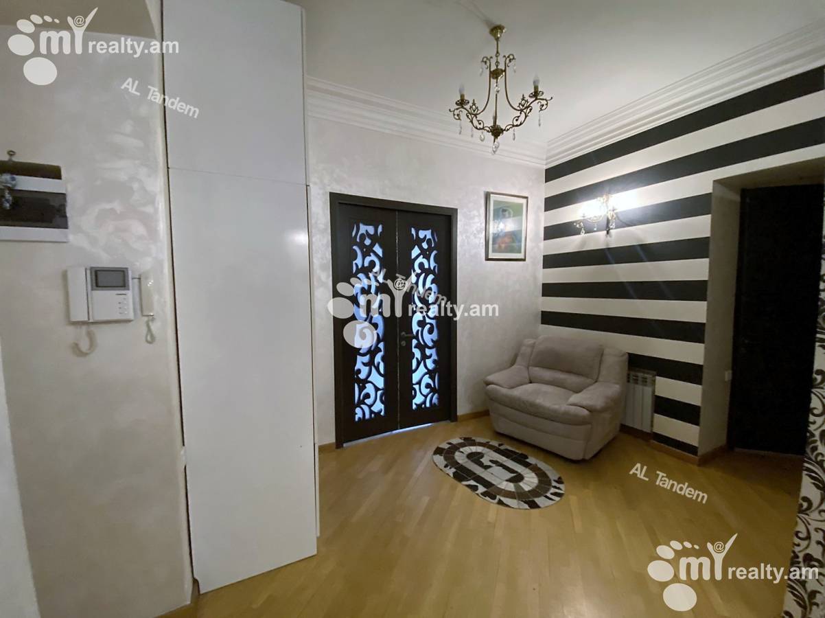 4 սենյականոց բնակարան  Նալբանդյան փող, Կենտրոն Երևան, 122412
