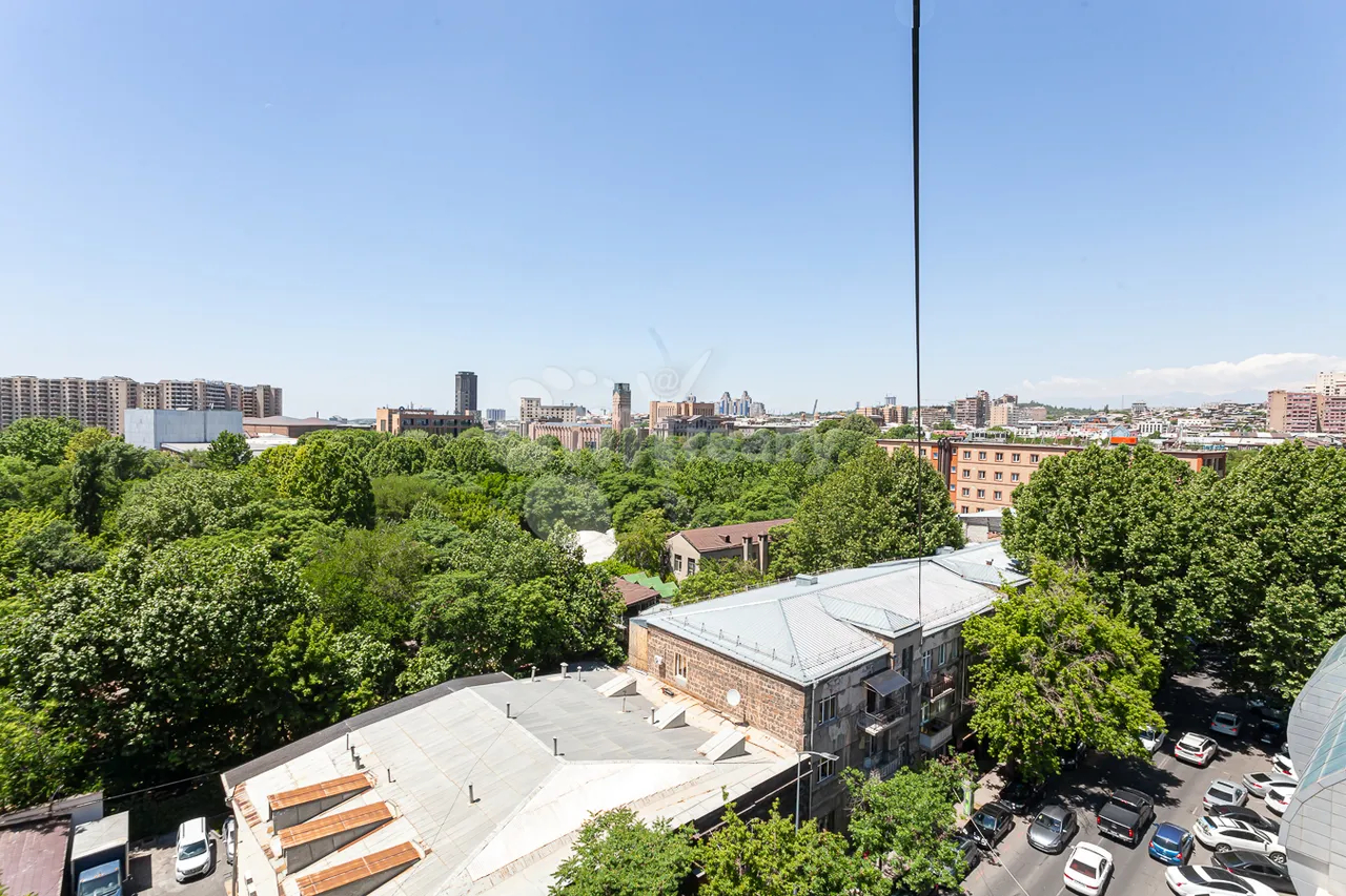 Купить 2 комнатную квартиру М.Хоренаци ул, Центр Ереван, 159945