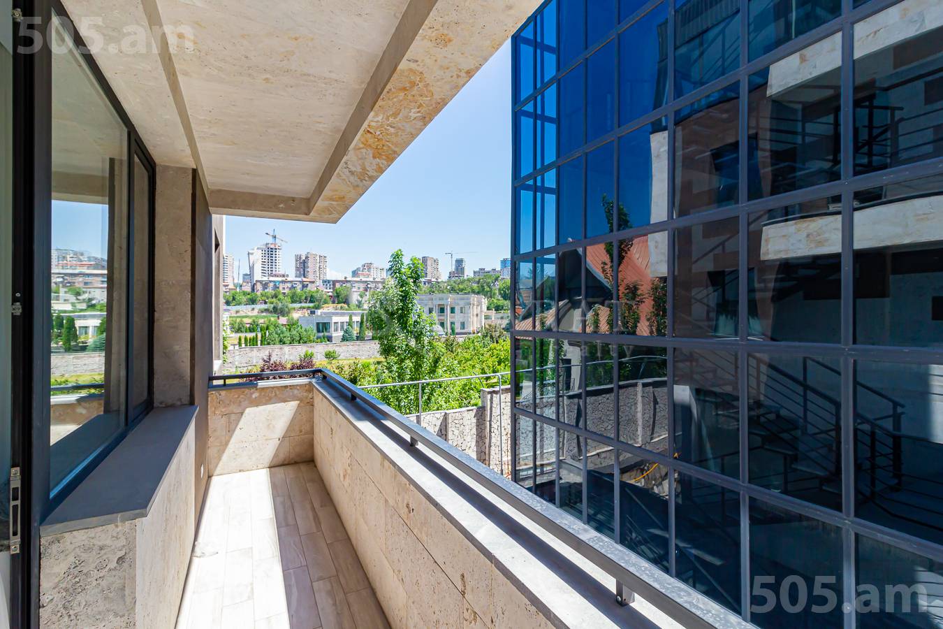 3 սենյականոց բնակարան  Ազատության պող, Արաբկիր Երևան, 151239