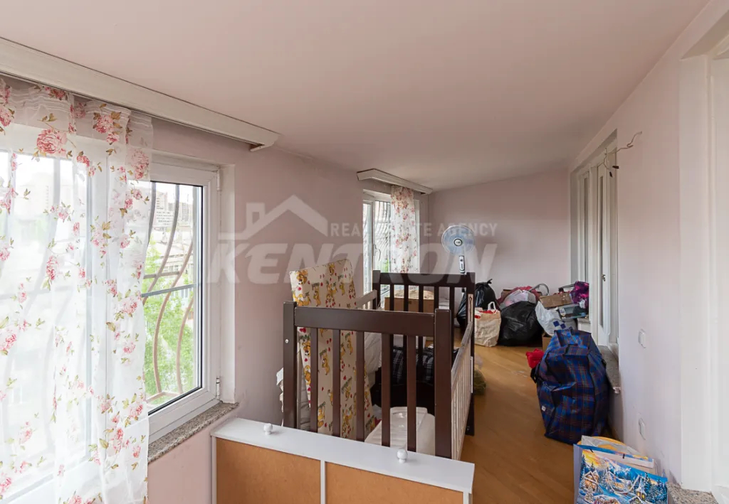 5 bedroom apartment for sale Zakyan St, Center Yerevan, 161876