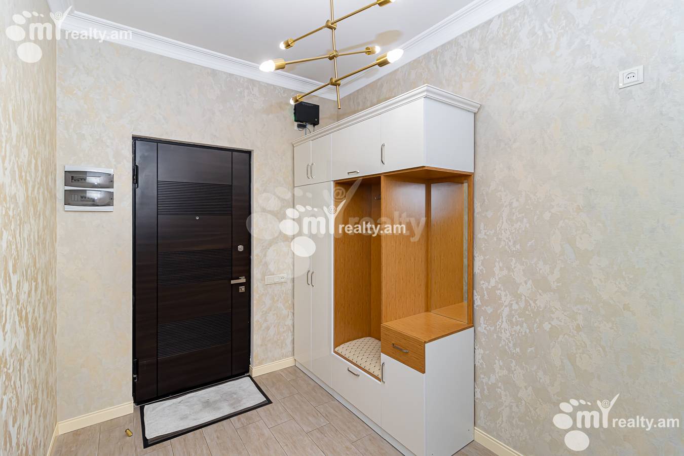 3 bedroom apartment for rent Amiryan St, Center Yerevan, 154485