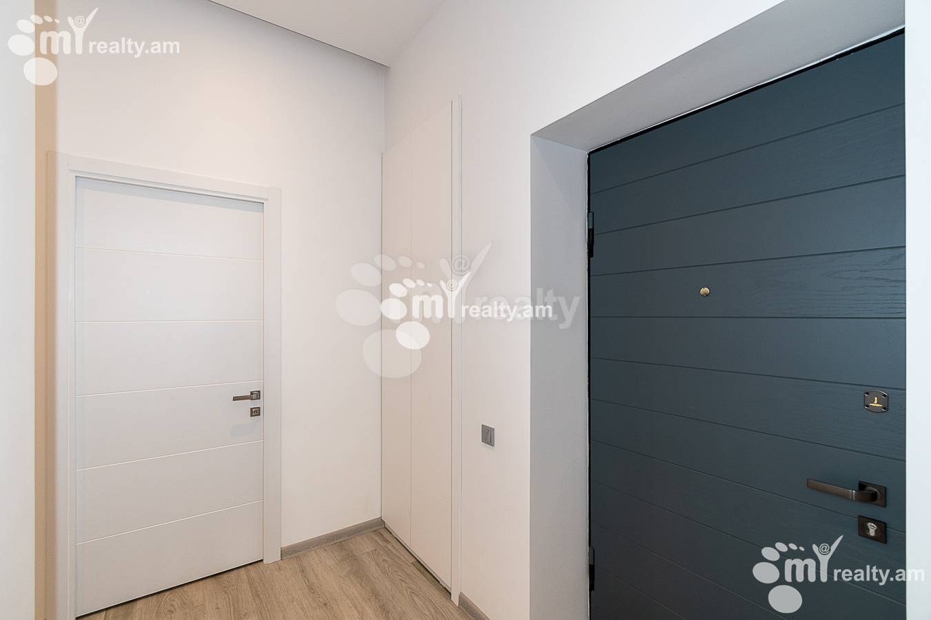 3 bedroom apartment for sale Tigran Mets Ave, Center Yerevan, 144516