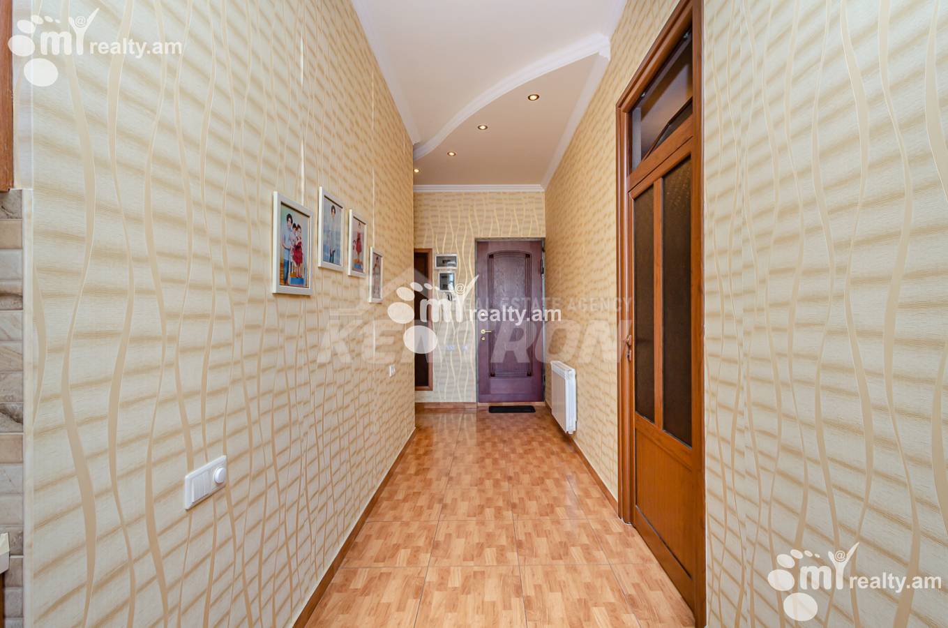 Купить 2 комнатную квартиру Арам ул, Центр Ереван, 152025