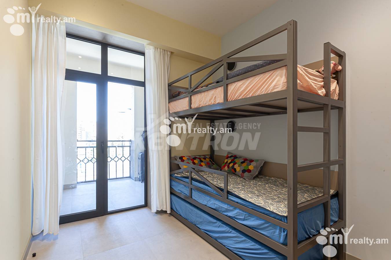 Купить 3 комнатную квартиру улица Маро Маргаряна, Арабкир Ереван, 155851