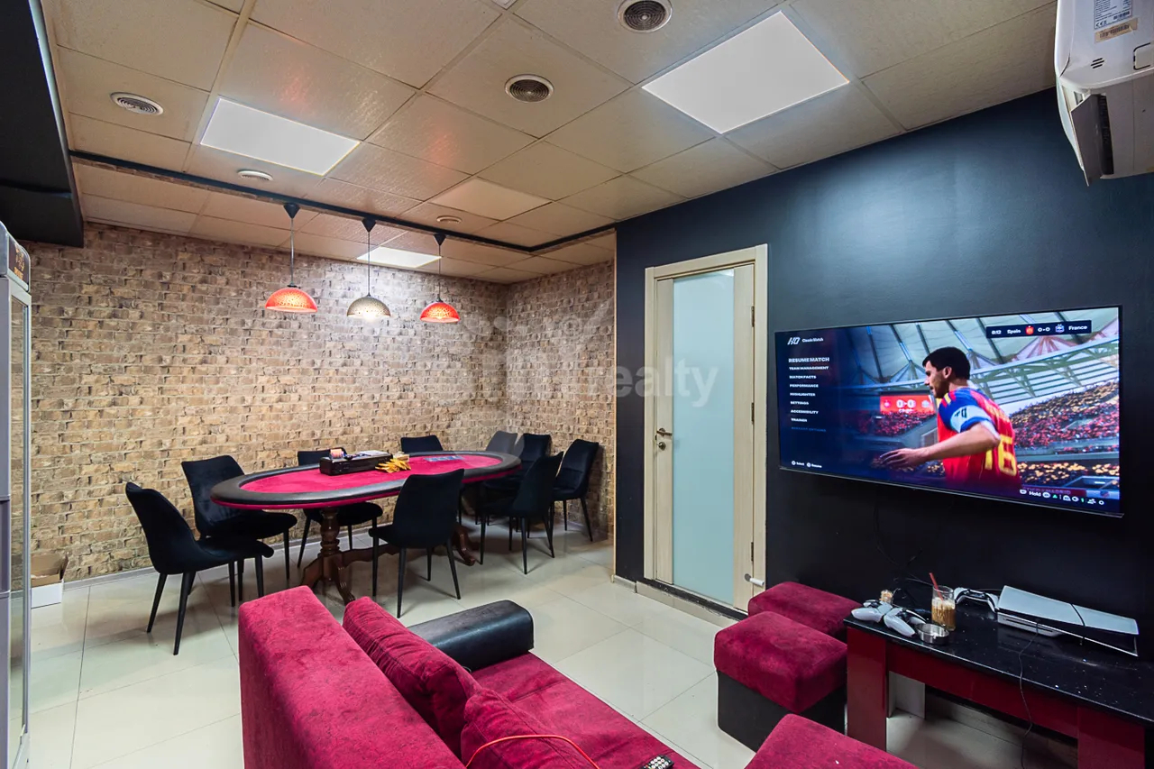 Commercial property for sale Paronyan St, Center Yerevan, 160772