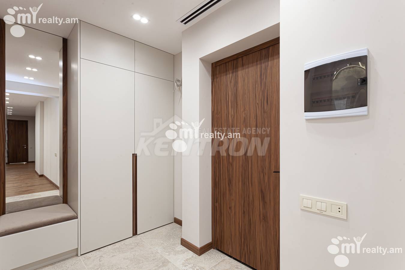 3 bedroom apartment for rent Teryan St, Center Yerevan, 155487