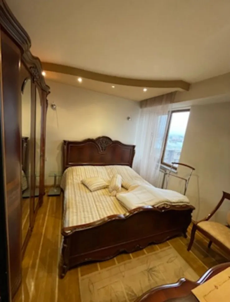 4 bedroom apartment for sale Azatamartikner St, Erébouni Yerevan, 161849