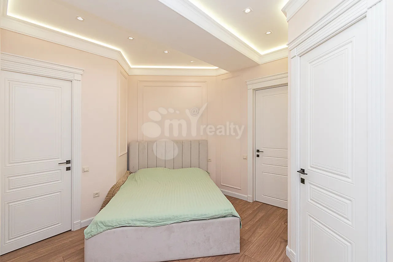 4 bedroom apartment for sale Arshakunyats Ave, Center Yerevan, 160978