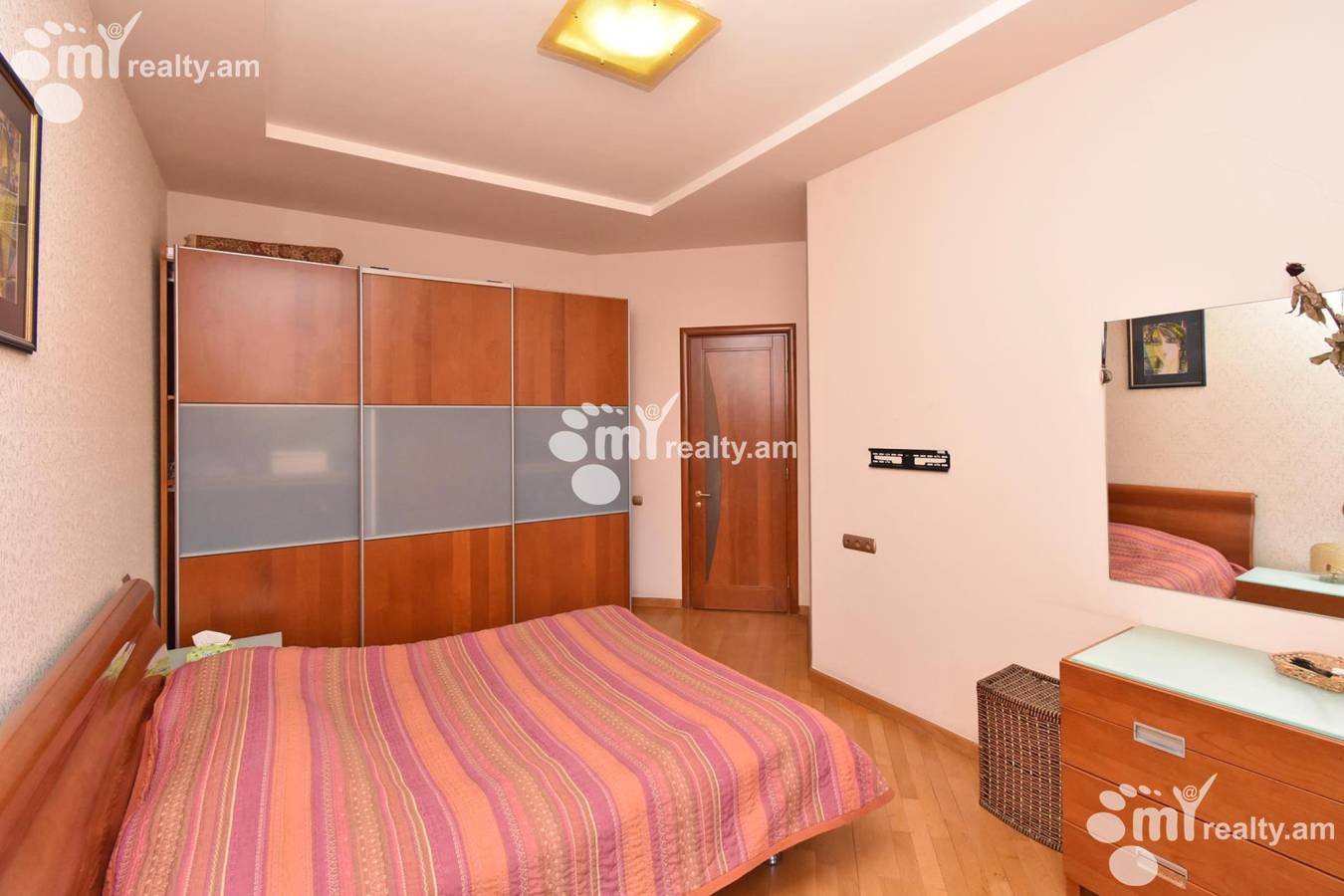 Снять 3 комнатную квартиру Саят-Нова пр, Центр Ереван, 158085