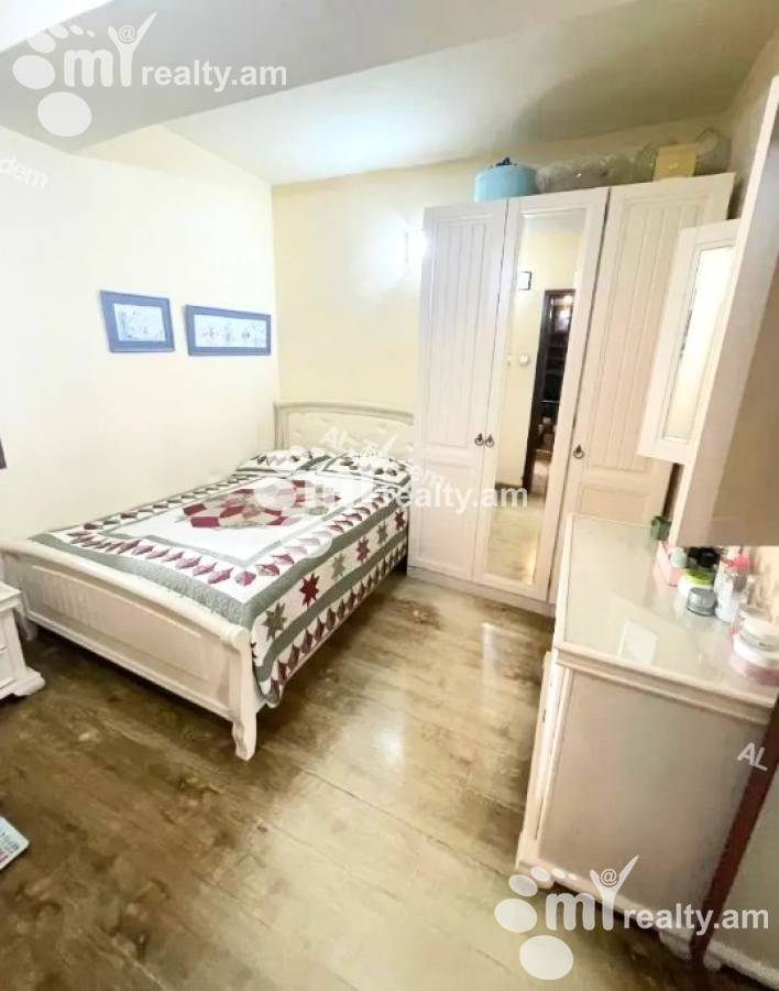 2 bedroom apartment for sale Zakyan St, Center Yerevan, 143487