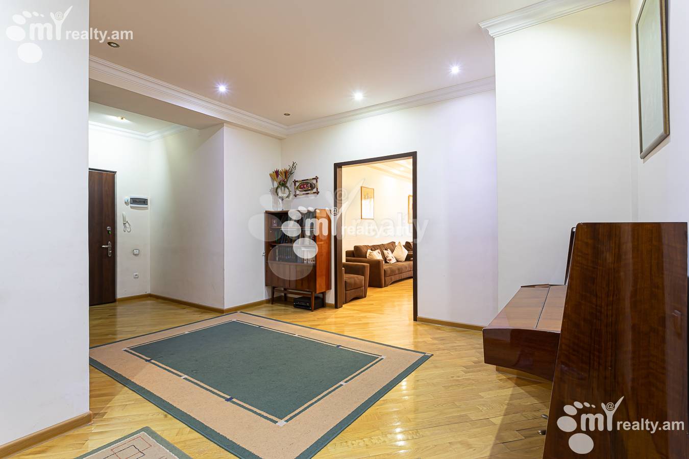 3 bedroom apartment for rent Buzand St, Center Yerevan, 156870