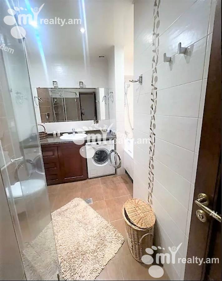 3 bedroom apartment for sale Abovyan St, Center Yerevan, 140584