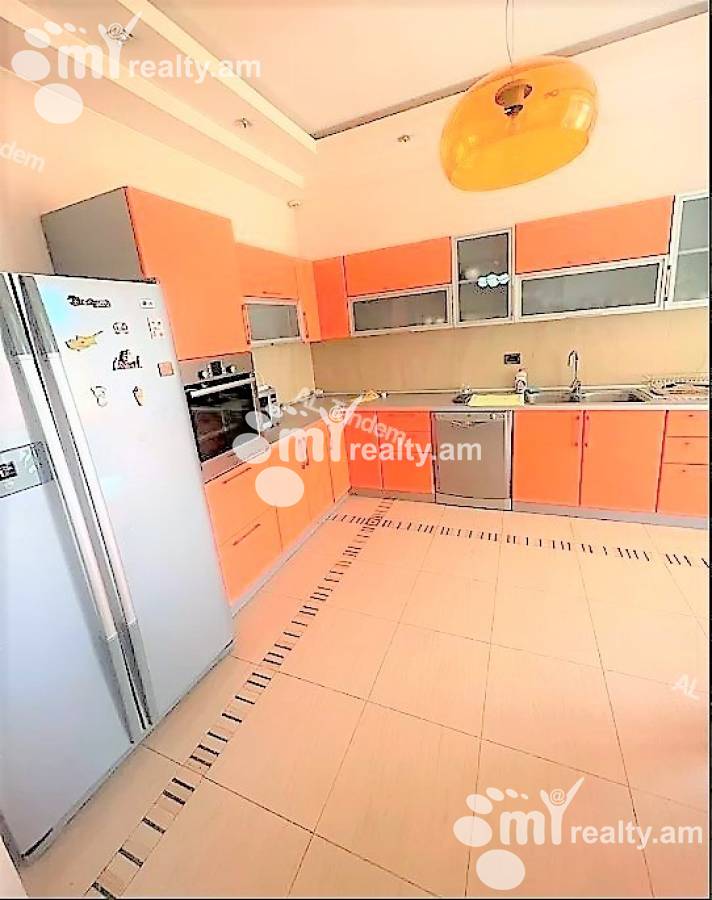 3 bedroom apartment for sale Abovyan St, Center Yerevan, 140584