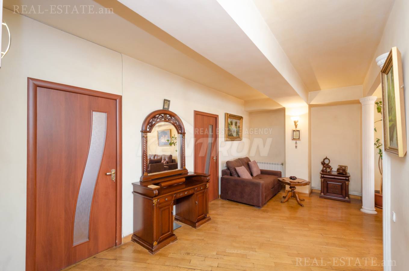 Купить 3 комнатную квартиру Анрапетутян ул, Центр Ереван, 137008