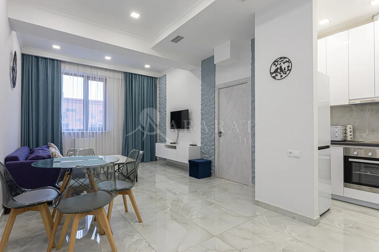 2 սենյականոց բնակարան վարձով Հանրապետության փող, Կենտրոն Երևան, 158040