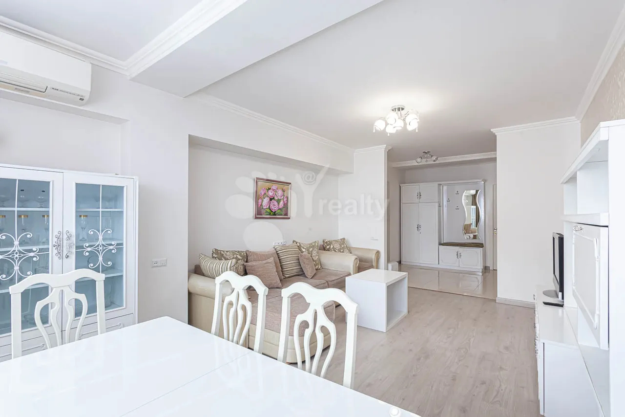 3 bedroom apartment for rent Mashtots Ave, Center Yerevan, 159963