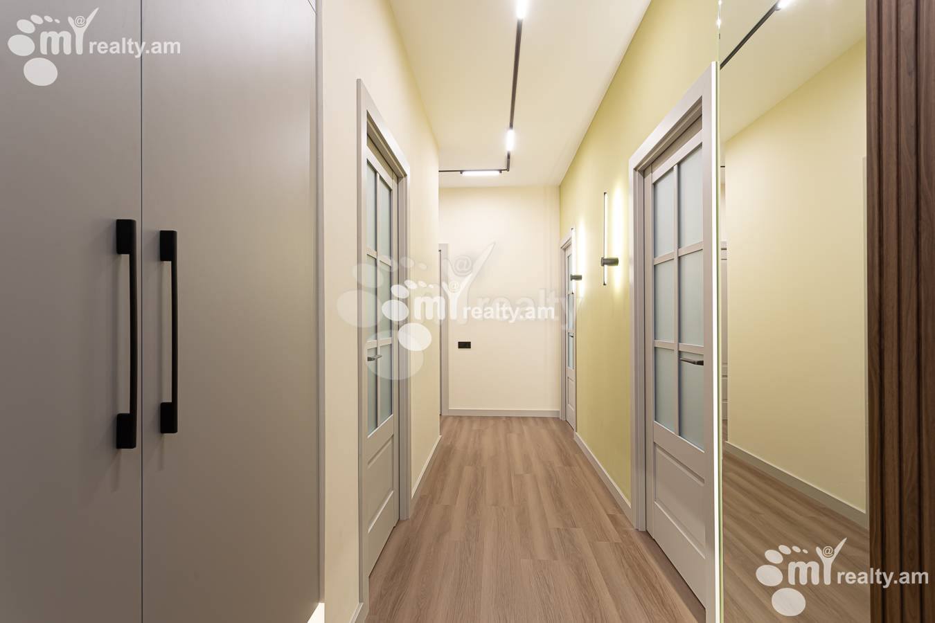 3 bedroom apartment for rent Tamanyan St, Center Yerevan, 156988