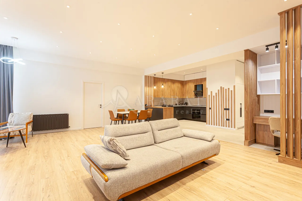 3 bedroom apartment for sale Paronyan St, Center Yerevan, 157375