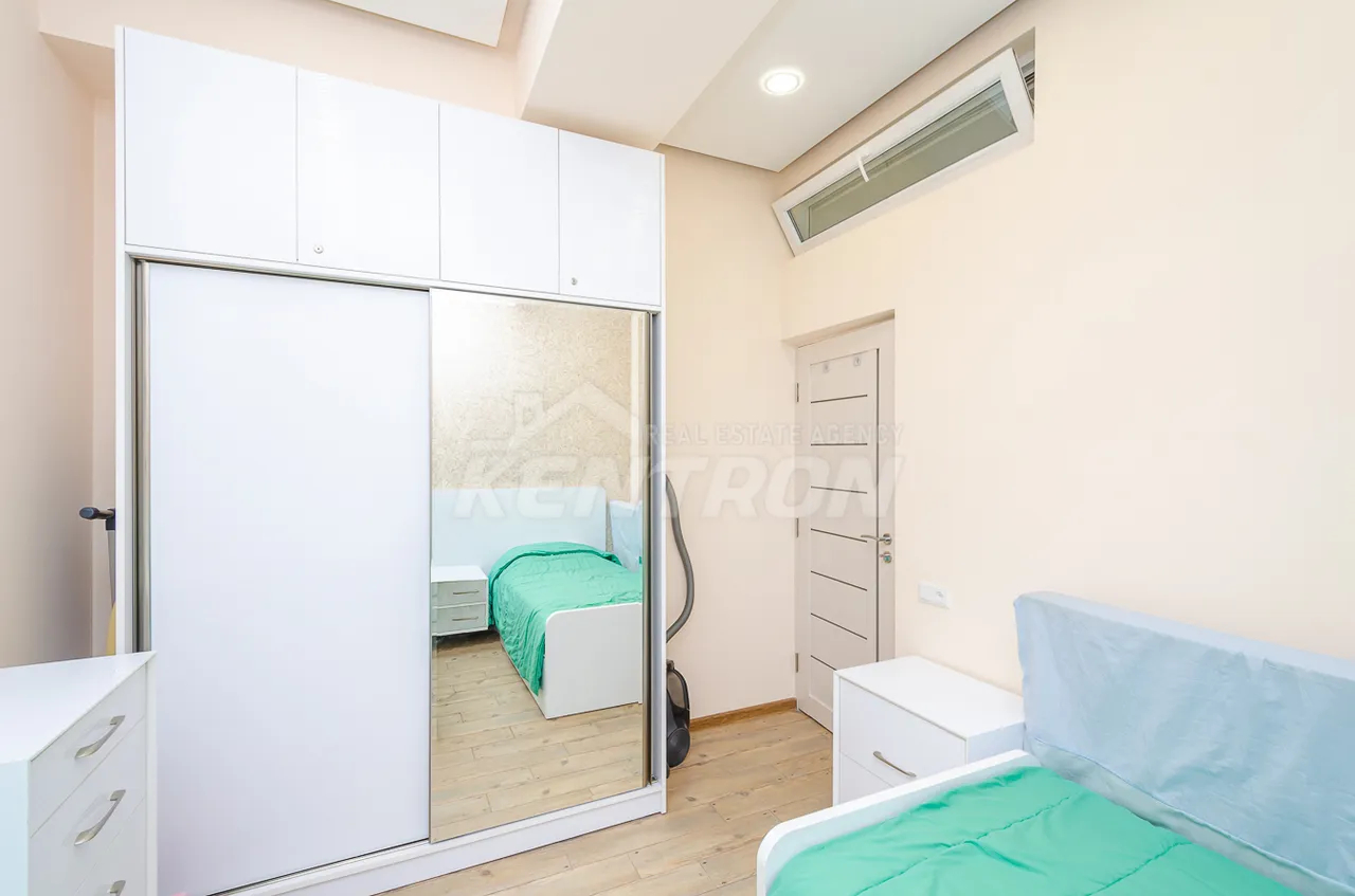 3 bedroom apartment for rent خیابان یِکمالیان, مرکز شهر ایروان, 158954