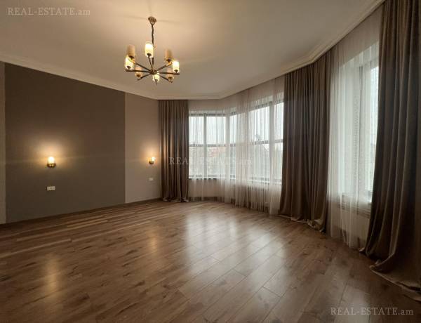 arandznatun-vardzakalutyun-Yerevan-Erebuni