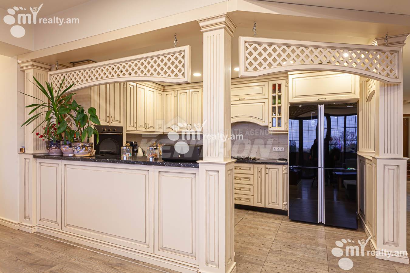 4 սենյականոց բնակարան  Լեռ. Կամսարի փող, Կենտրոն Երևան, 153801