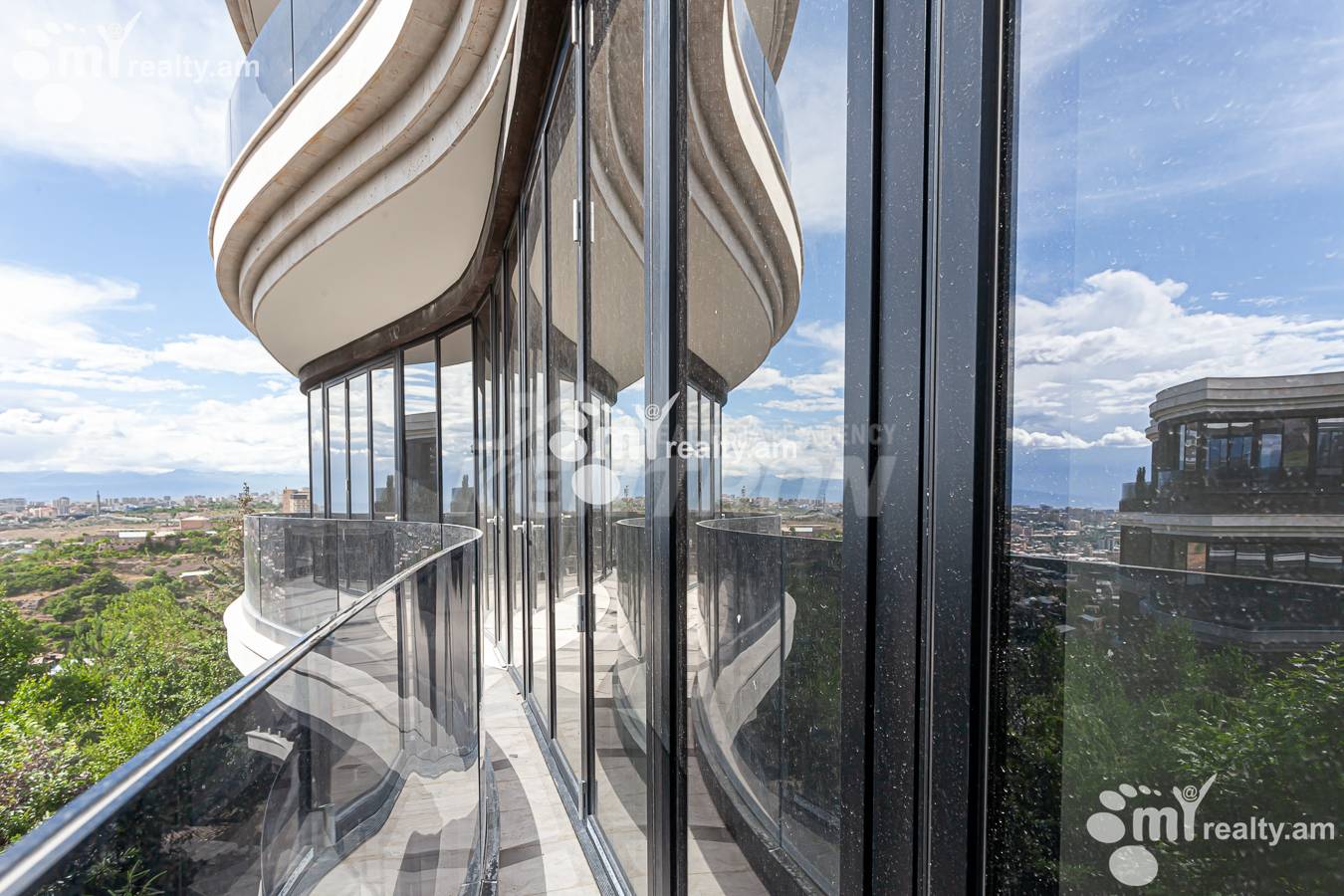 3 սենյականոց բնակարան  Գ. Հովսեփյան փող, Նորք-Մարաշ Երևան, 155575