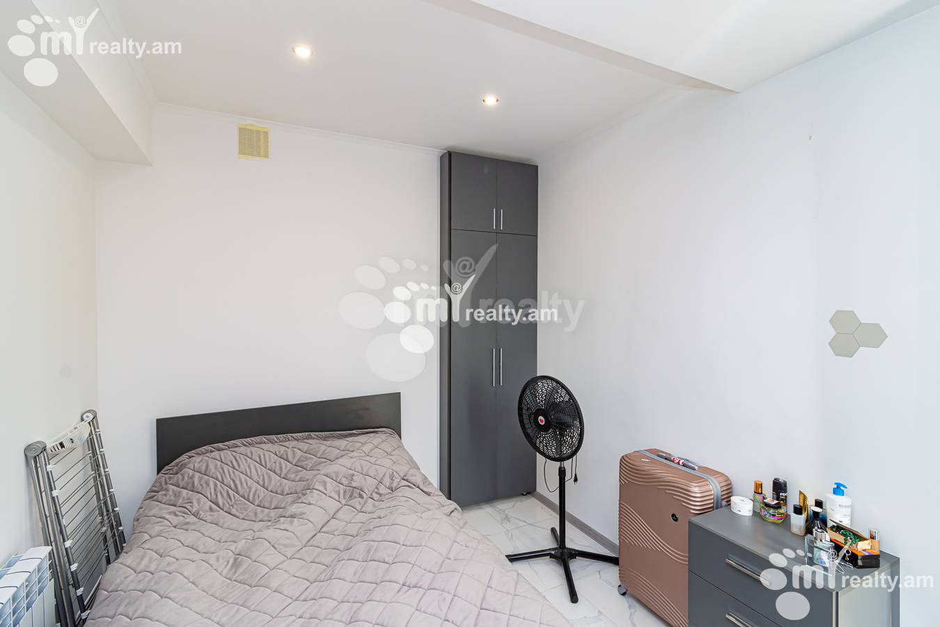 2 սենյականոց բնակարան  Զավարյան փող, Կենտրոն Երևան, 153072